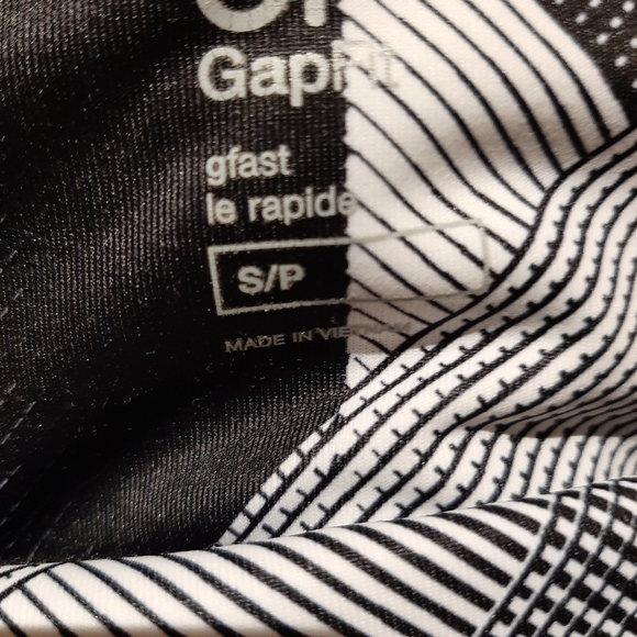 ⭐ 2/$10 GapFit Workout Shorts - Picture 3 of 3